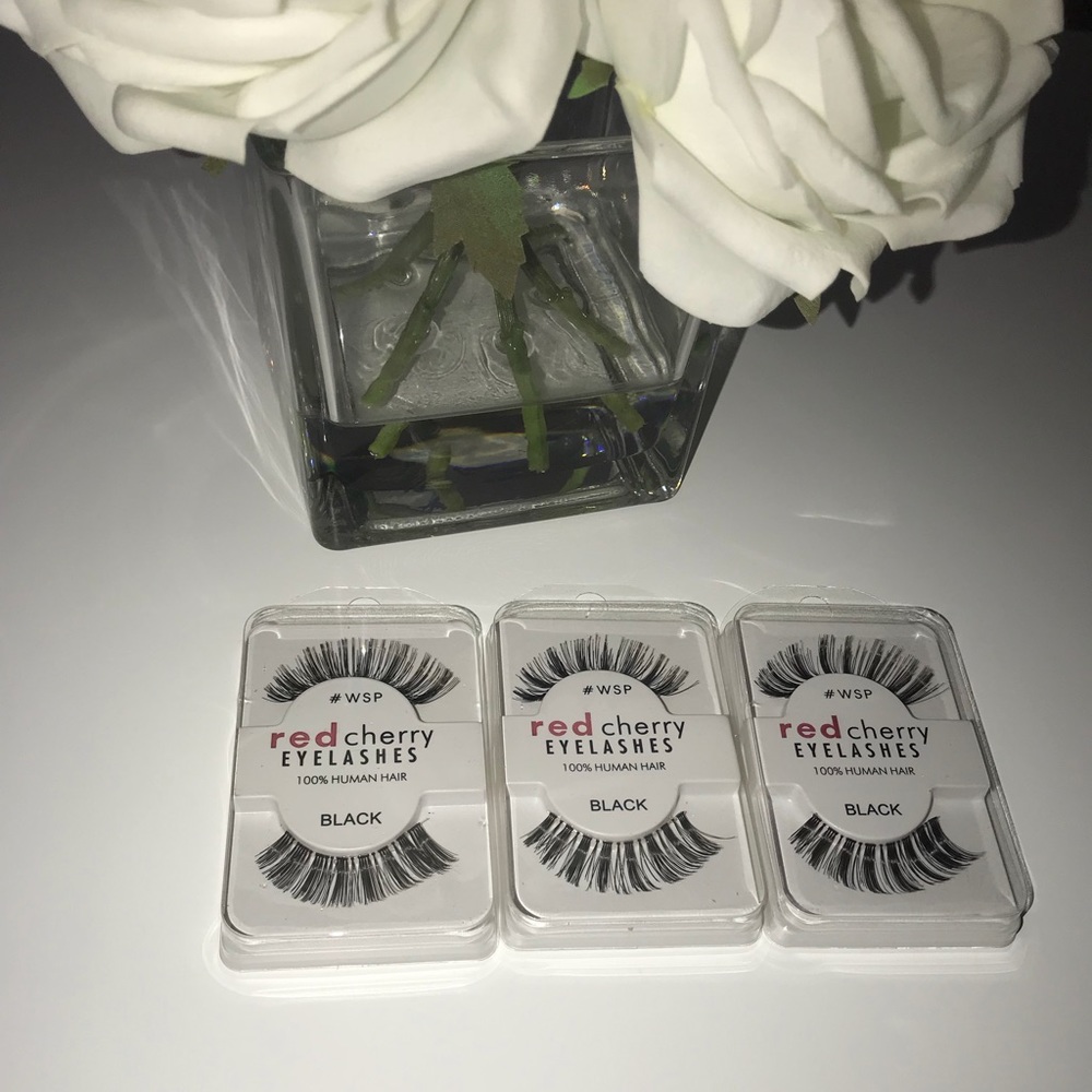 3 wsp cherry eyelashes💕